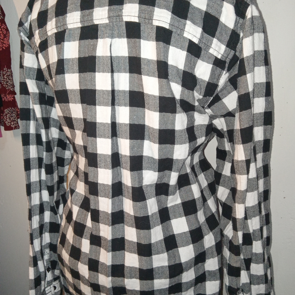 Size 1X button up Long Sleeve with collar From St. Johns Bay 100%cotton - Picture 7 of 15